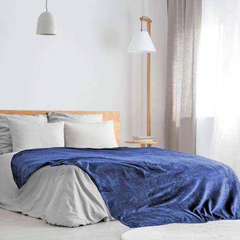 Soft & Snug Flannel Mink Throw (200cm x 220cm) - Assorted Colours